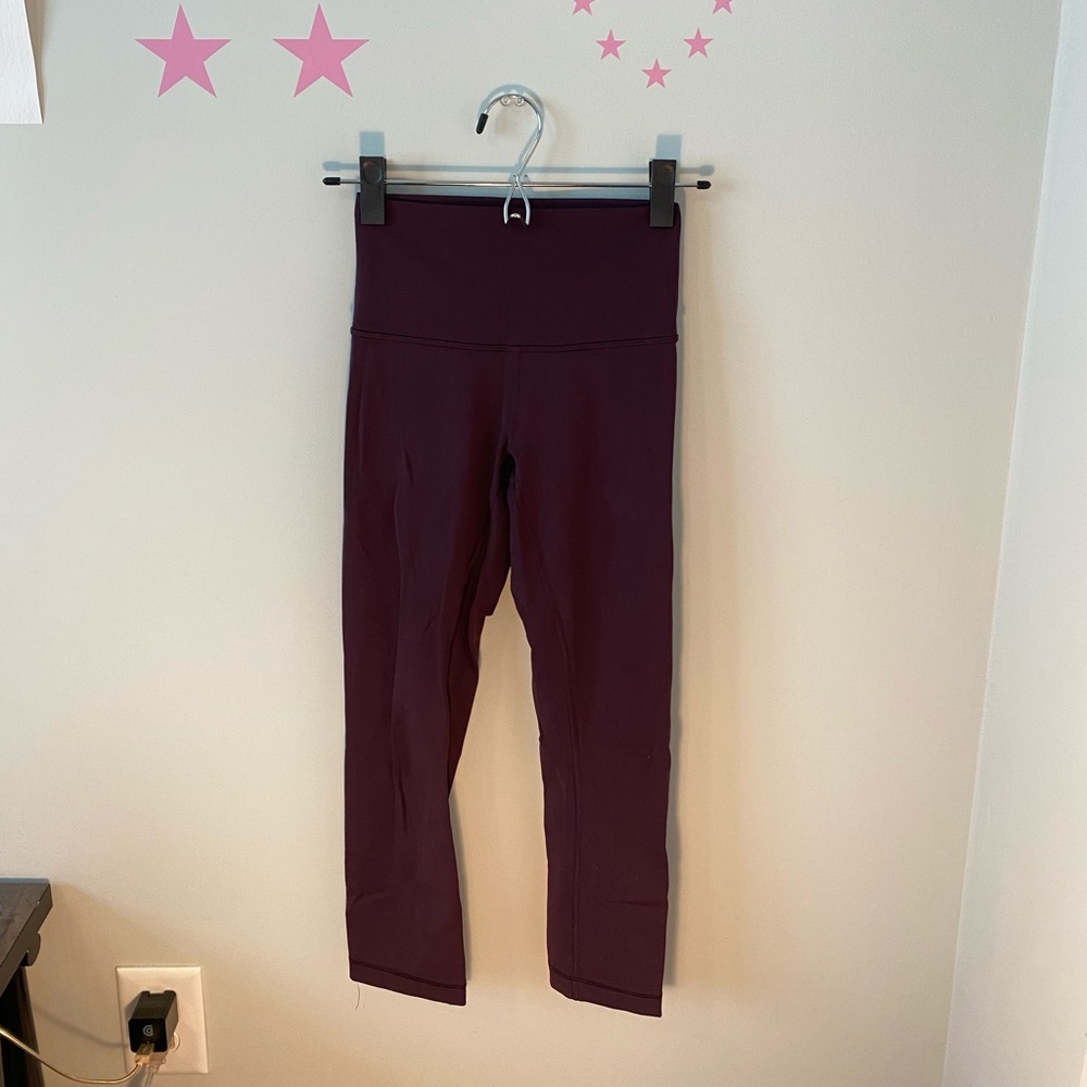 Lulu cropped maroon leggings